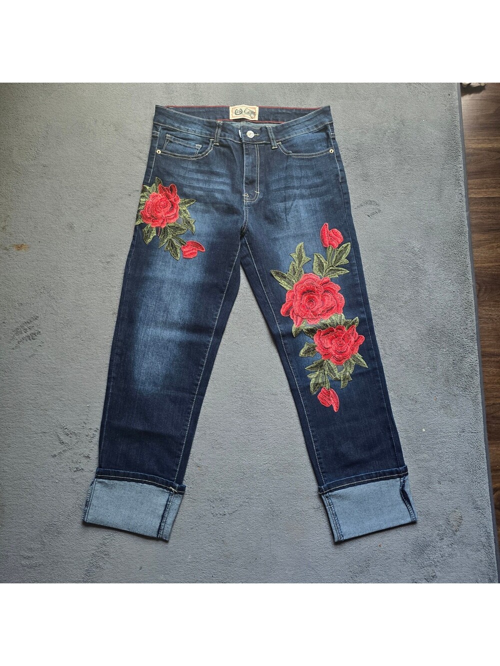 Lucky & Blessed L&B iron on red rose Cuffed Jeans Dark Wash size 14 Western